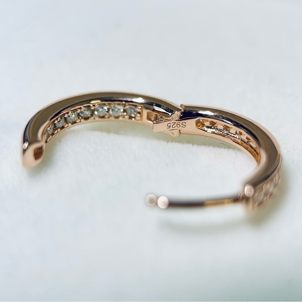 0.32ctw 18K Rose Gold Pated S925 Moissanite Inside-out Huggie Hoop Earrings - Picture 4 of 5